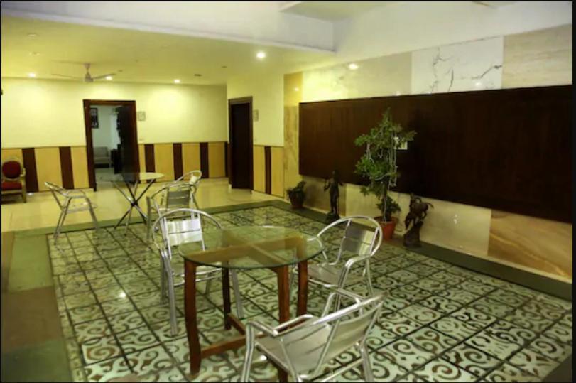 Hotel Ng Paradise Jagādhri Esterno foto